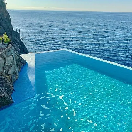 Le Baste Semesteranläggning (resort)