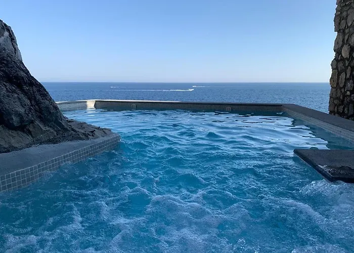 Le Baste 5* Фуроре